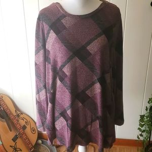 Molly and Isadora Women's Purple and black plaid long sleeve 💜 shirt